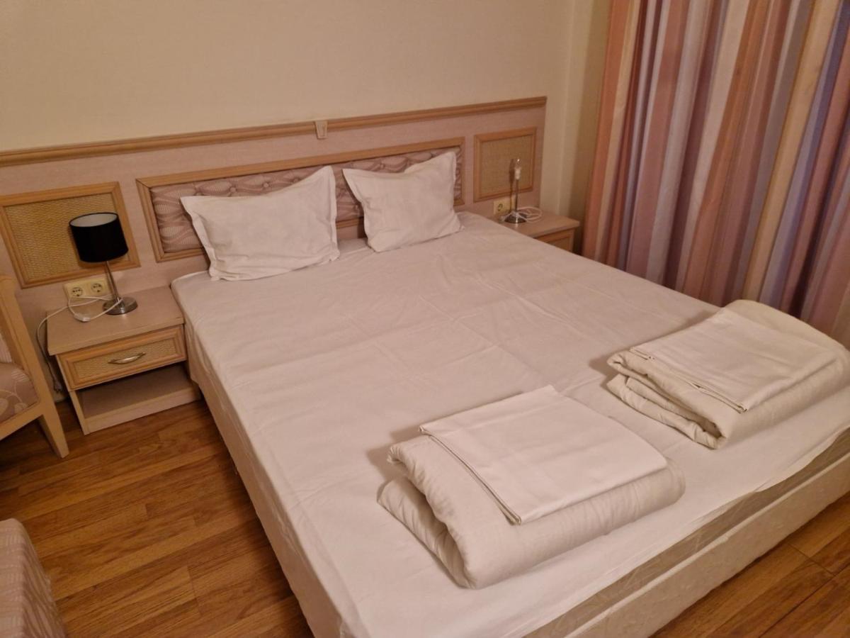 Bendita Mare Family Apartments Golden Sands Eksteriør billede